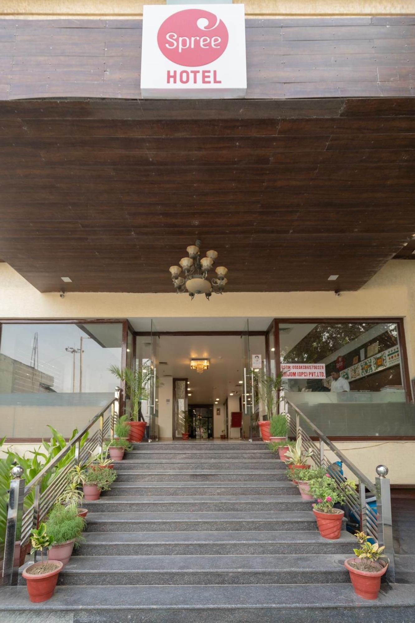 Spree Hotel Agra - Walking Distance To Tajmahal Exteriér fotografie