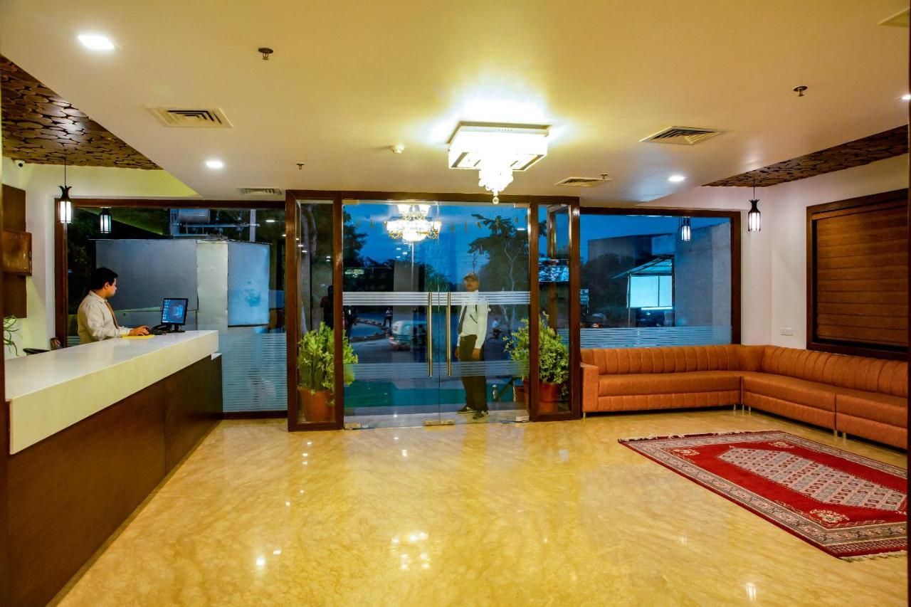 Spree Hotel Agra - Walking Distance To Tajmahal Exteriér fotografie